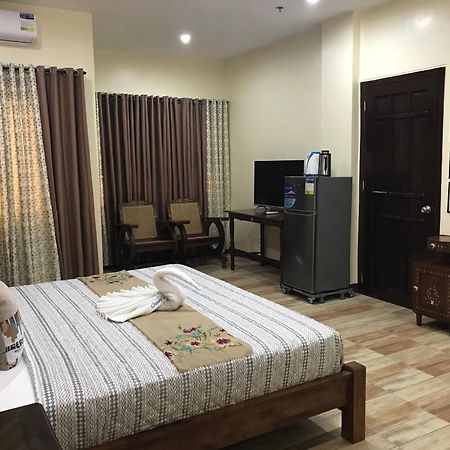 Hotel Charos Dormitel Dumaguete City Esterno foto