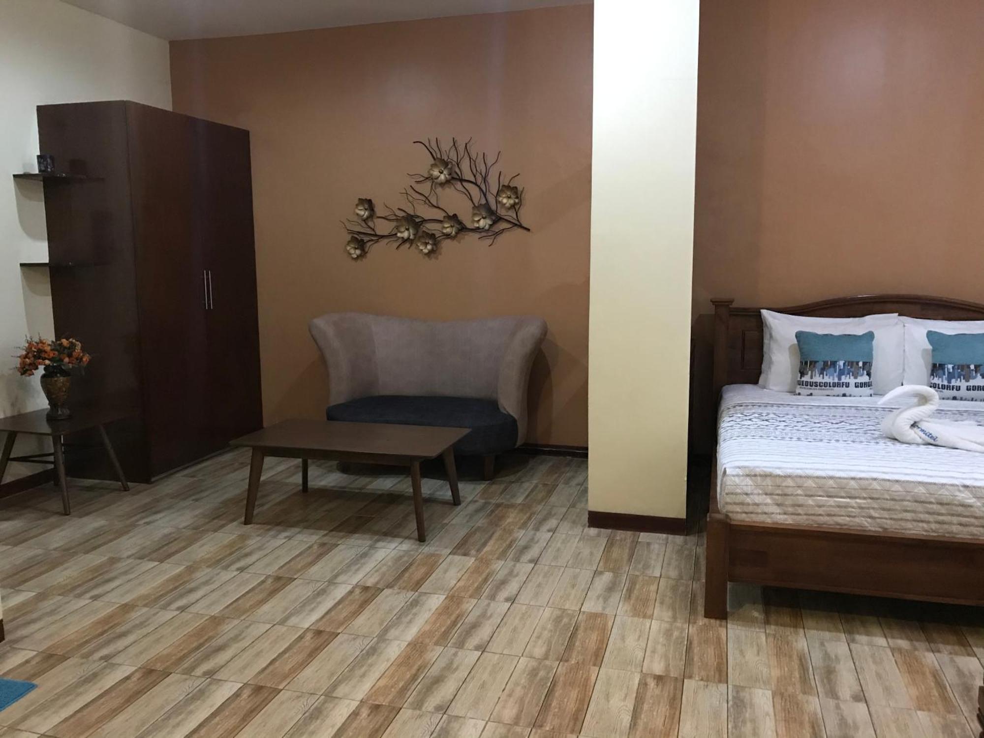Hotel Charos Dormitel Dumaguete City Esterno foto