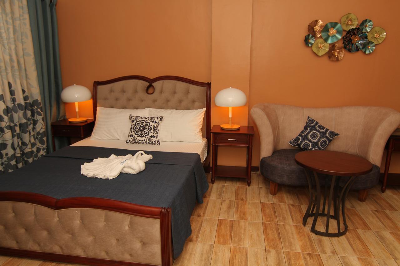 Hotel Charos Dormitel Dumaguete City Esterno foto