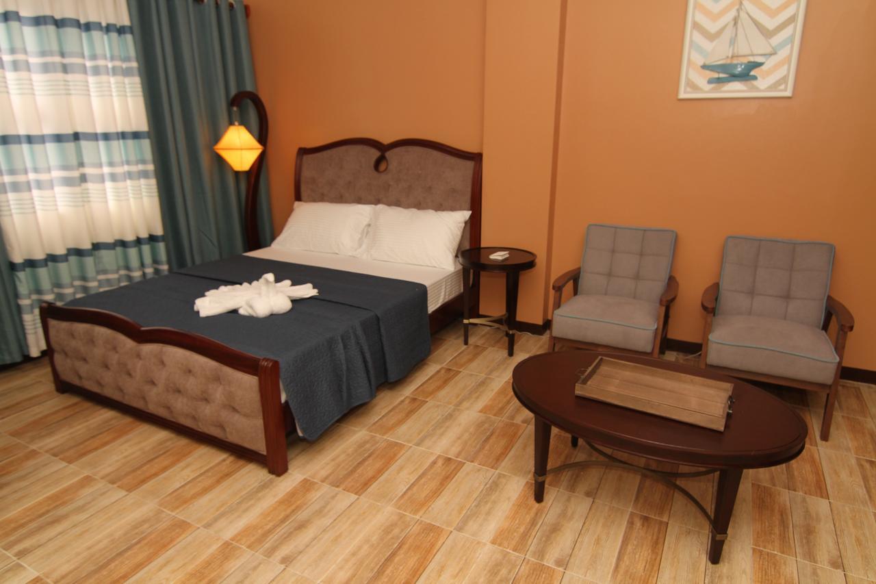 Hotel Charos Dormitel Dumaguete City Esterno foto