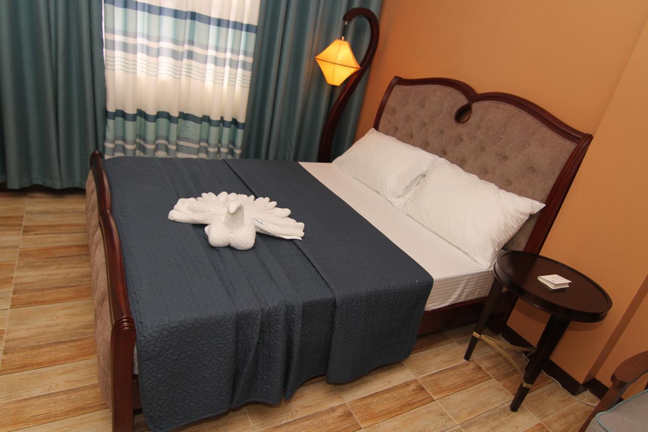 Hotel Charos Dormitel Dumaguete City Esterno foto